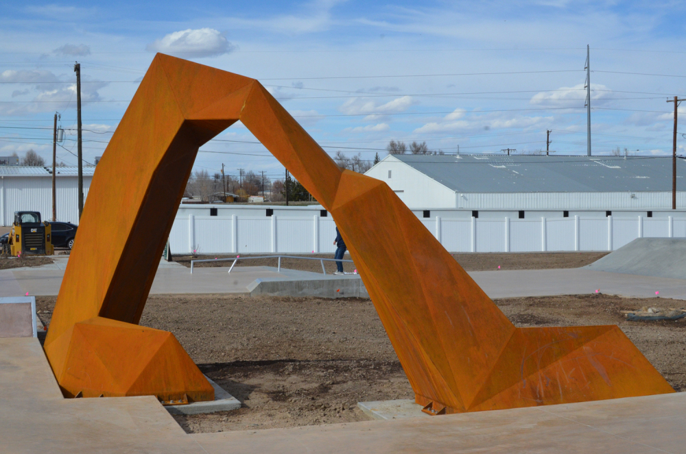 Chevron_2_Public-Sculpture-by-Joshua-Goss