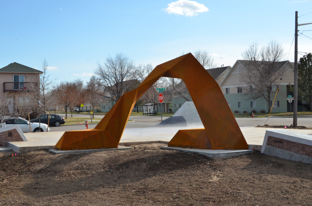 Chevron_3_Public-Sculpture-by-Joshua-Goss