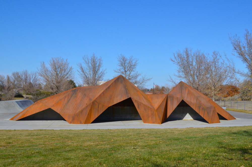 Range-2_Public-Sculpture-by-Joshua-Goss