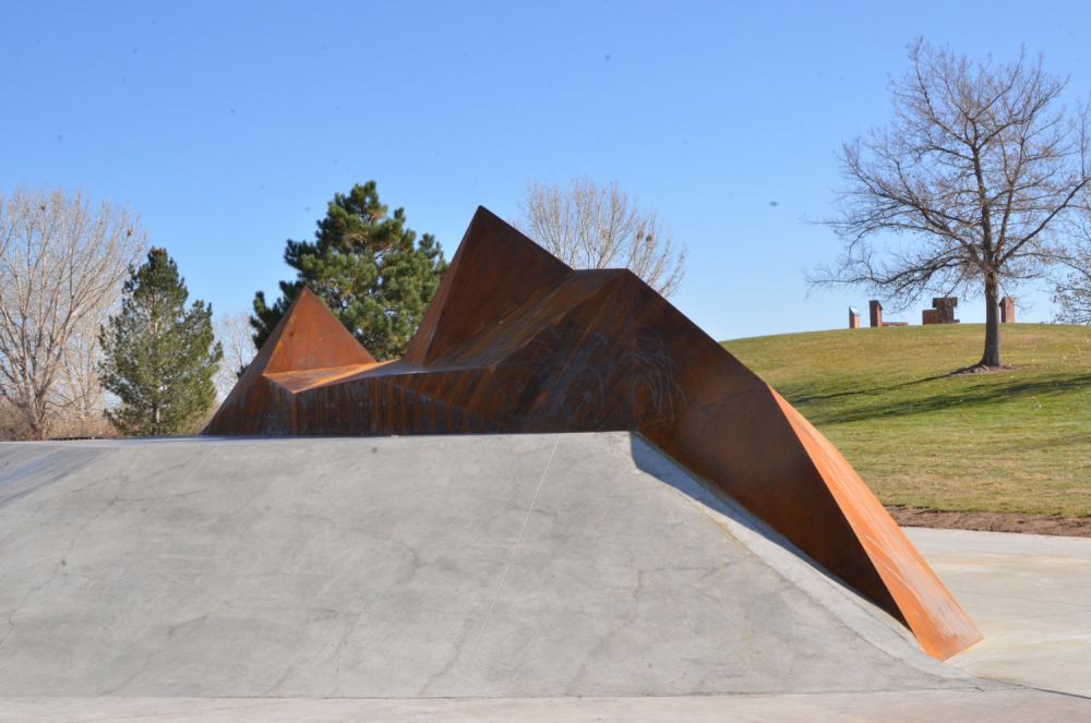 Range-3_Public-Sculpture-by-Joshua-Goss