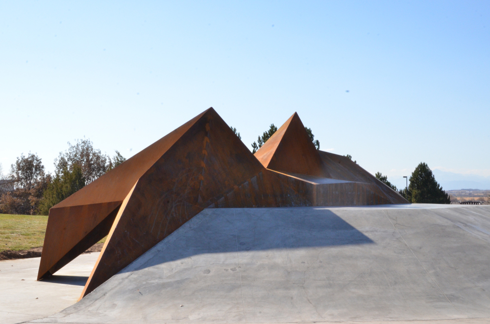 Range-4_Public-Sculpture-by-Joshua-Goss
